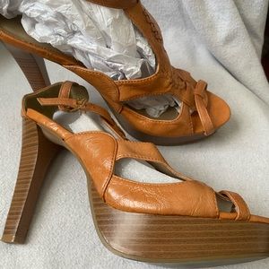 Charlotte Russe Sz 10 platform heel